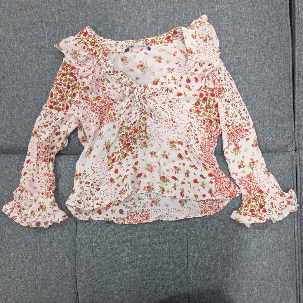 Zara Pink and White Floral Ruffle Blouse